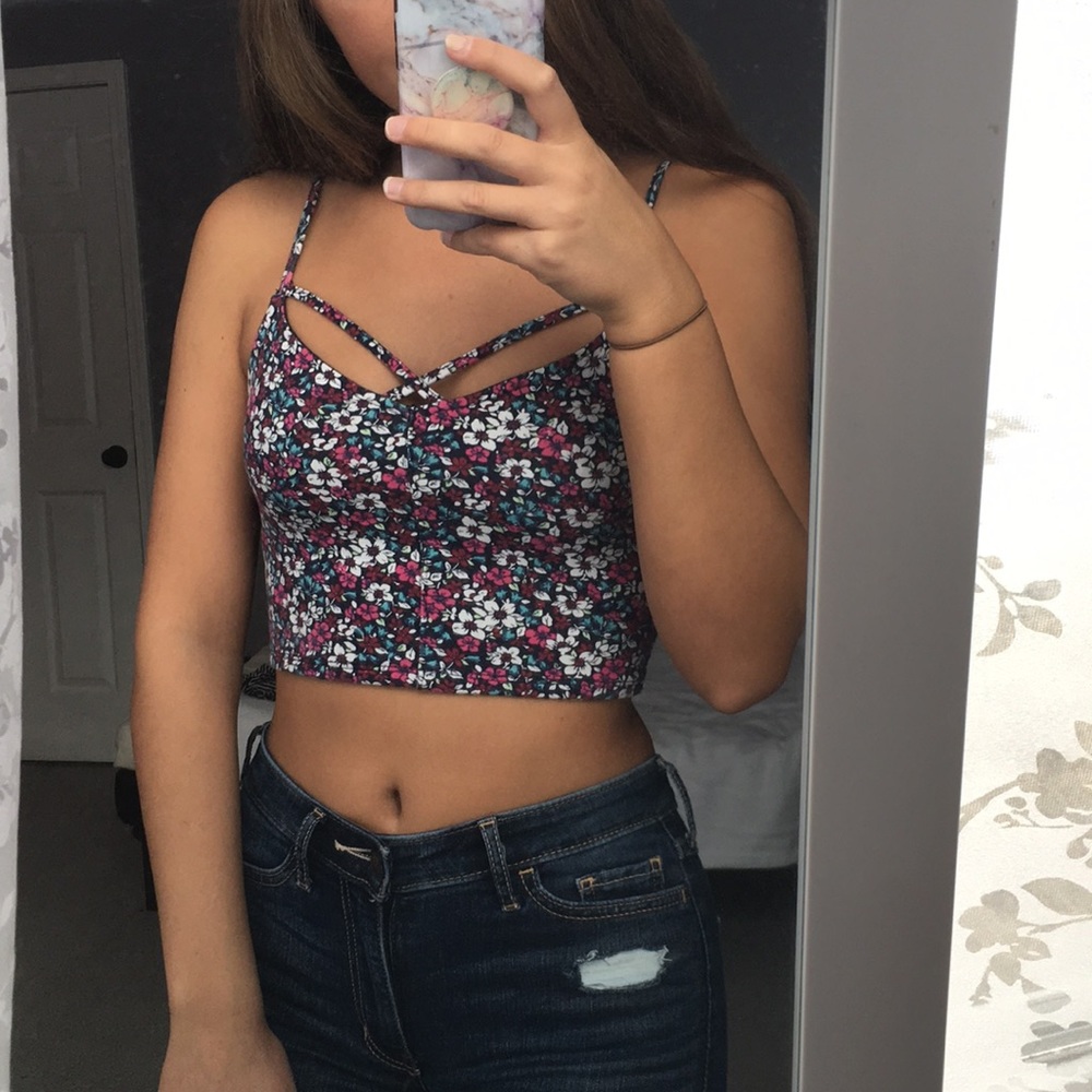 Hollister Strappy Crop Cami